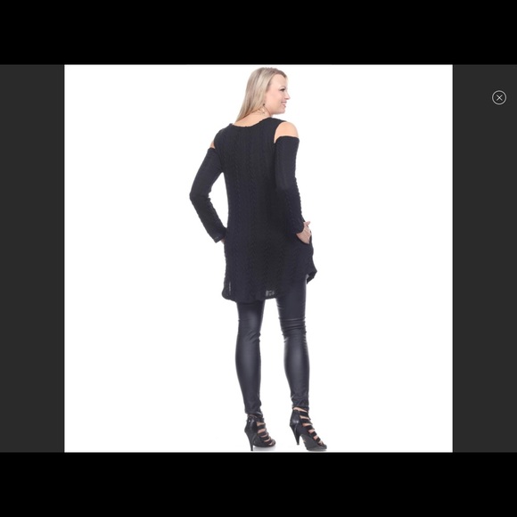 Sexy Black cold shoulder cable knit sweater with pockets! NWT - Picture 6 of 7